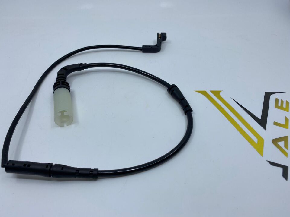 BMW 5 SERİSİ ARKA BALATA İKAZ FİŞİ E60 YAN SANAYİ