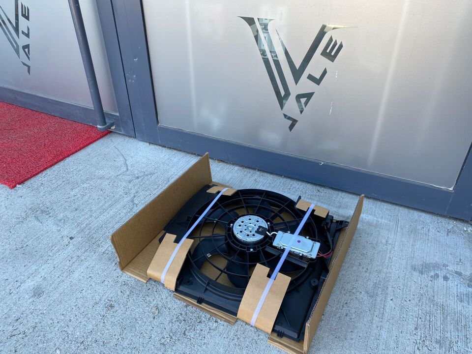 BMW 3 SERİSİ SOĞUTMA FANI E46 YAN SANAYİ