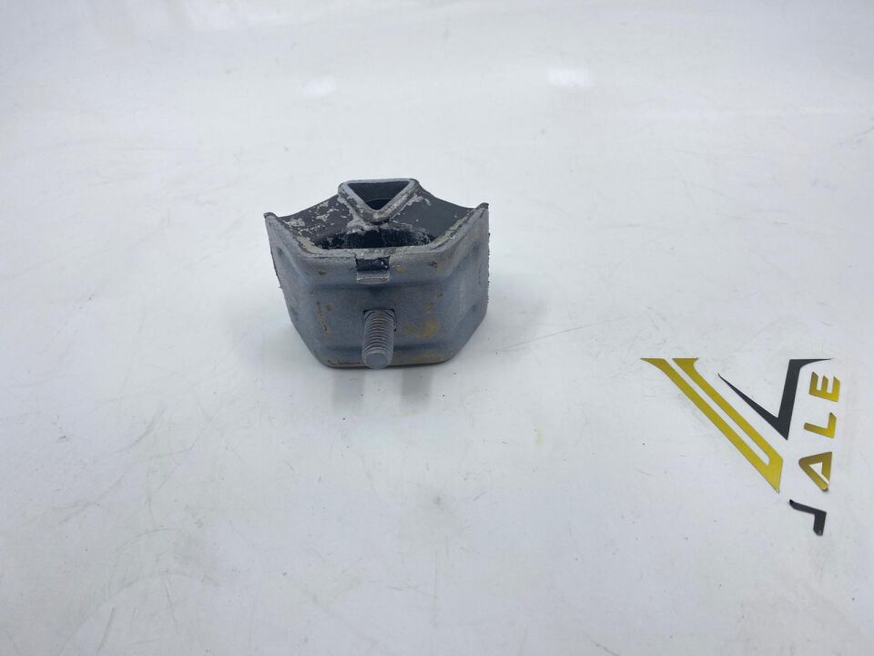 BMW 3 SERİSİ MOTOR KULAK TAKOZU E30.M10.M40 YAN SANAYİ