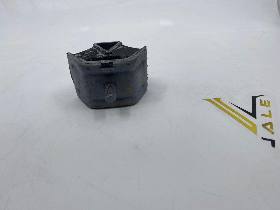 BMW 3 SERİSİ MOTOR KULAK TAKOZU E30.M10.M40 YAN SANAYİ