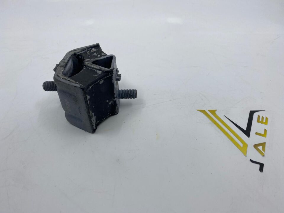 BMW 3 SERİSİ MOTOR KULAK TAKOZU E30.M10.M40 YAN SANAYİ