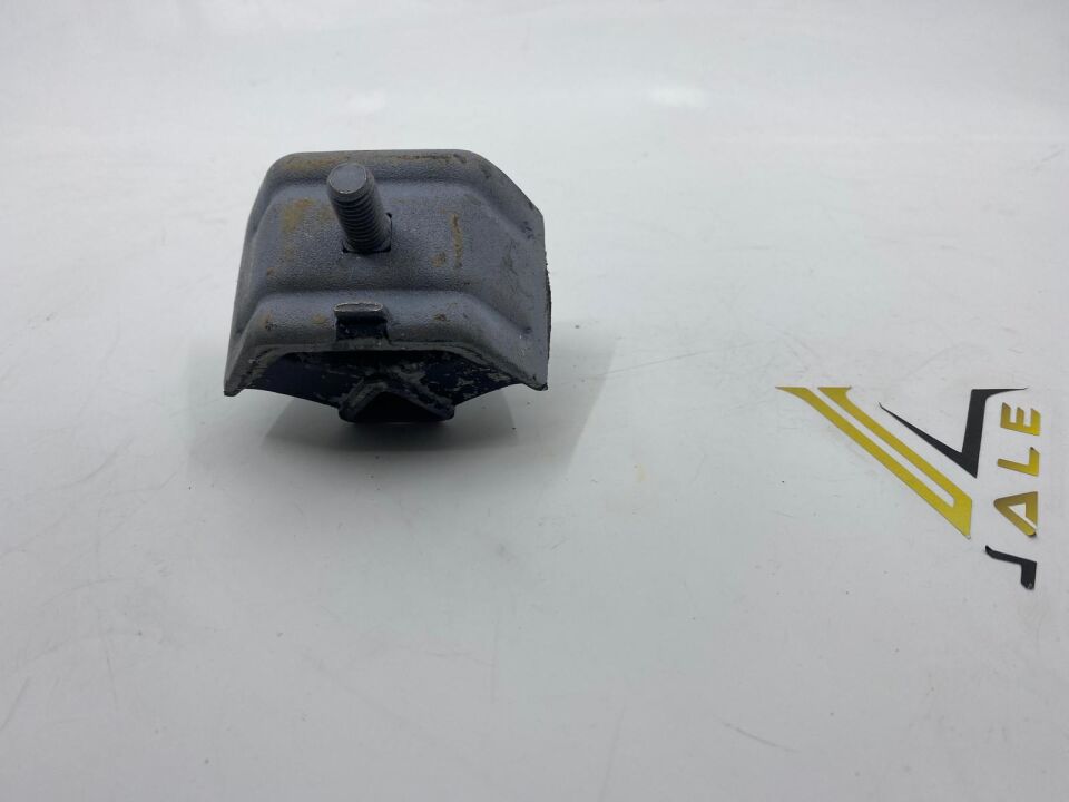 BMW 3 SERİSİ MOTOR KULAK TAKOZU E30.M10.M40 YAN SANAYİ