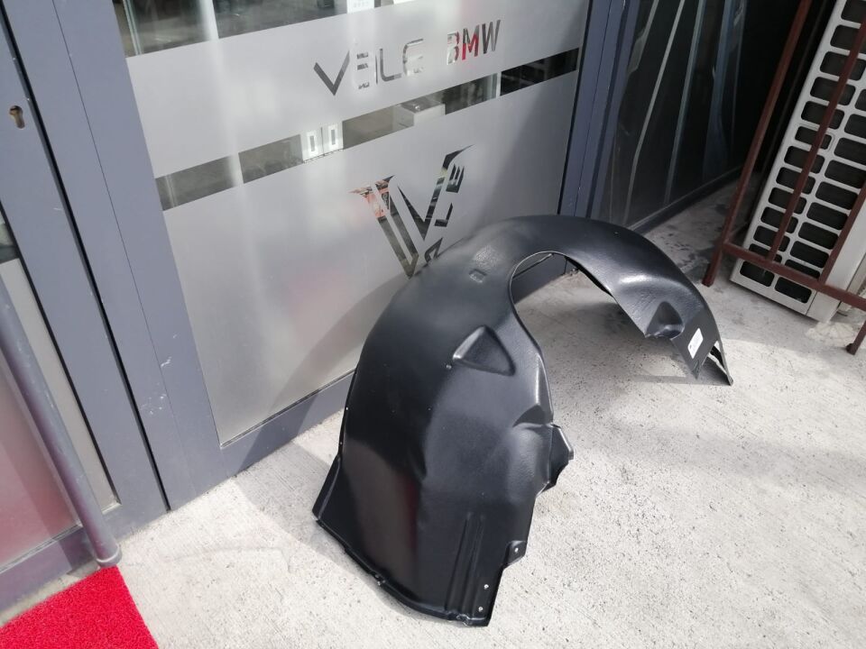 BMW 7 SERİSİ ÖN ÇAMURLUK DAVLUMBAZI - L - E65.E66.E67 YAN SANAYİ