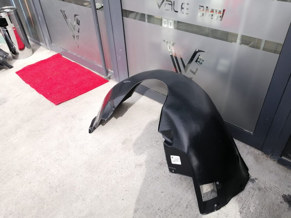 BMW 7 SERİSİ ÖN ÇAMURLUK DAVLUMBAZI - L - E65.E66.E67 YAN SANAYİ