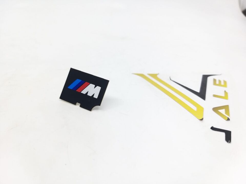 BMW 3 SERİSİ GÖSTERGE M LOGOSU E30.M YAN SANAYİ