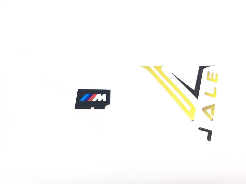 BMW 3 SERİSİ GÖSTERGE M LOGOSU E30.M YAN SANAYİ