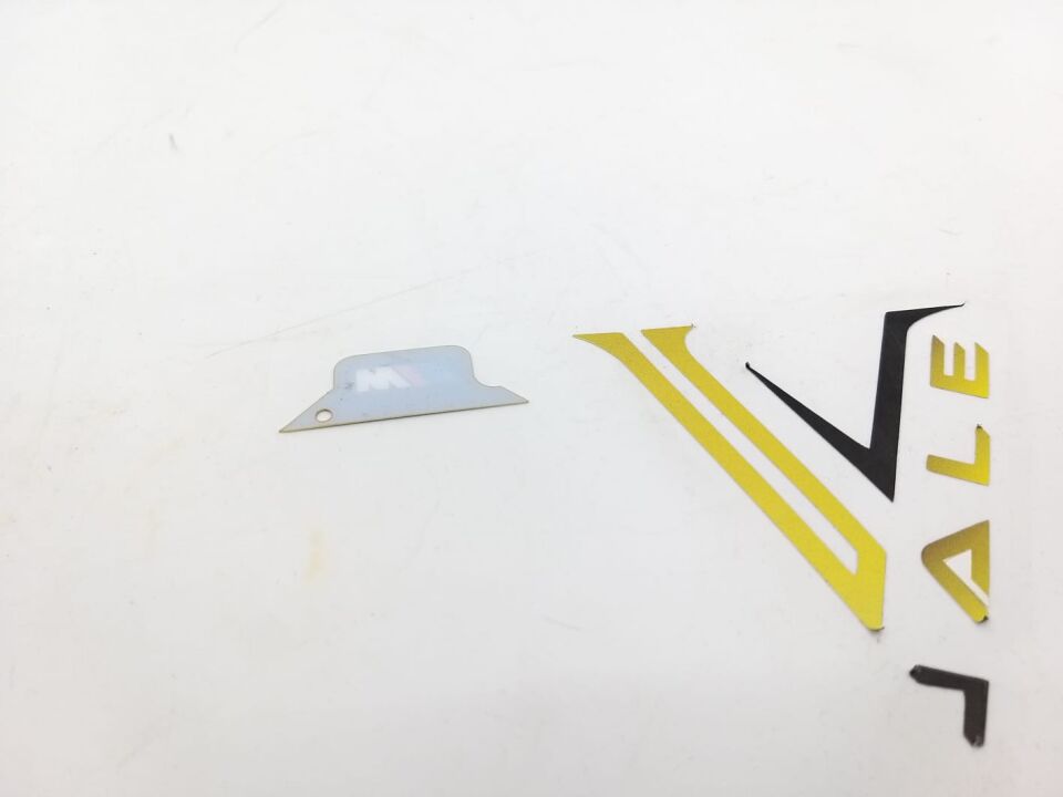 BMW 3 SERİSİ GÖSTERGE M LOGOSU E36.M YAN SANAYİ