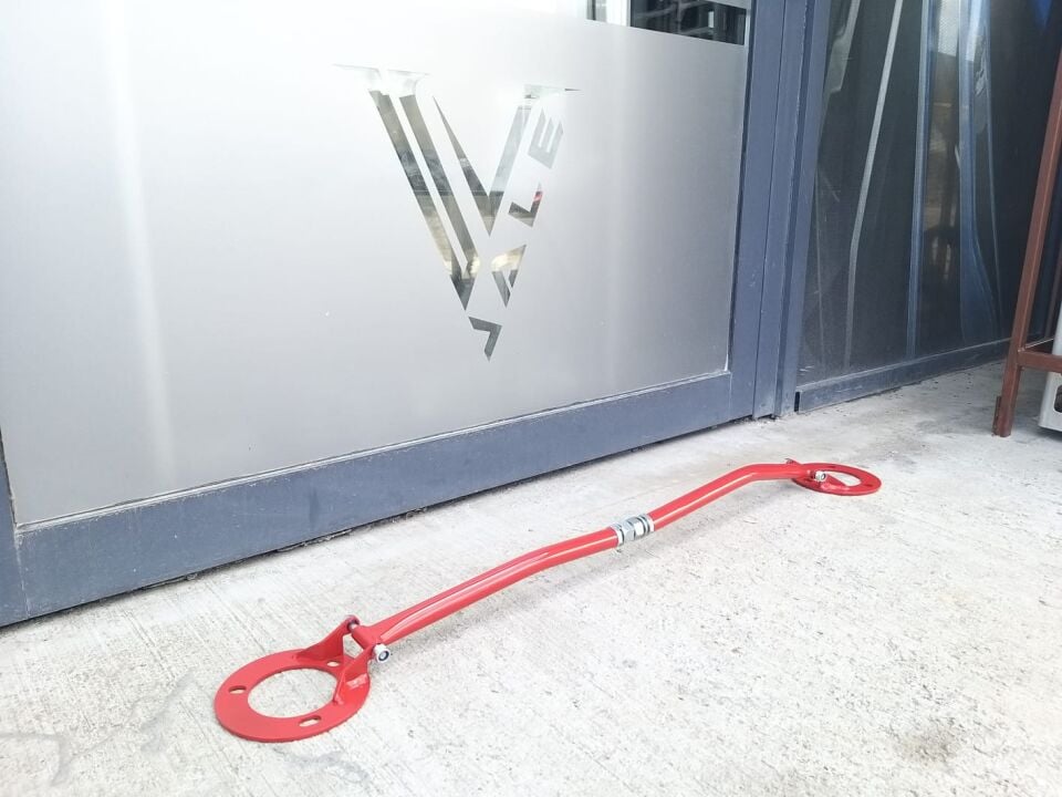 BMW 3 SERİSİ MOTOR  KULE GERGİSİ - KIRMIZI - E36/4 YAN SANAYİ