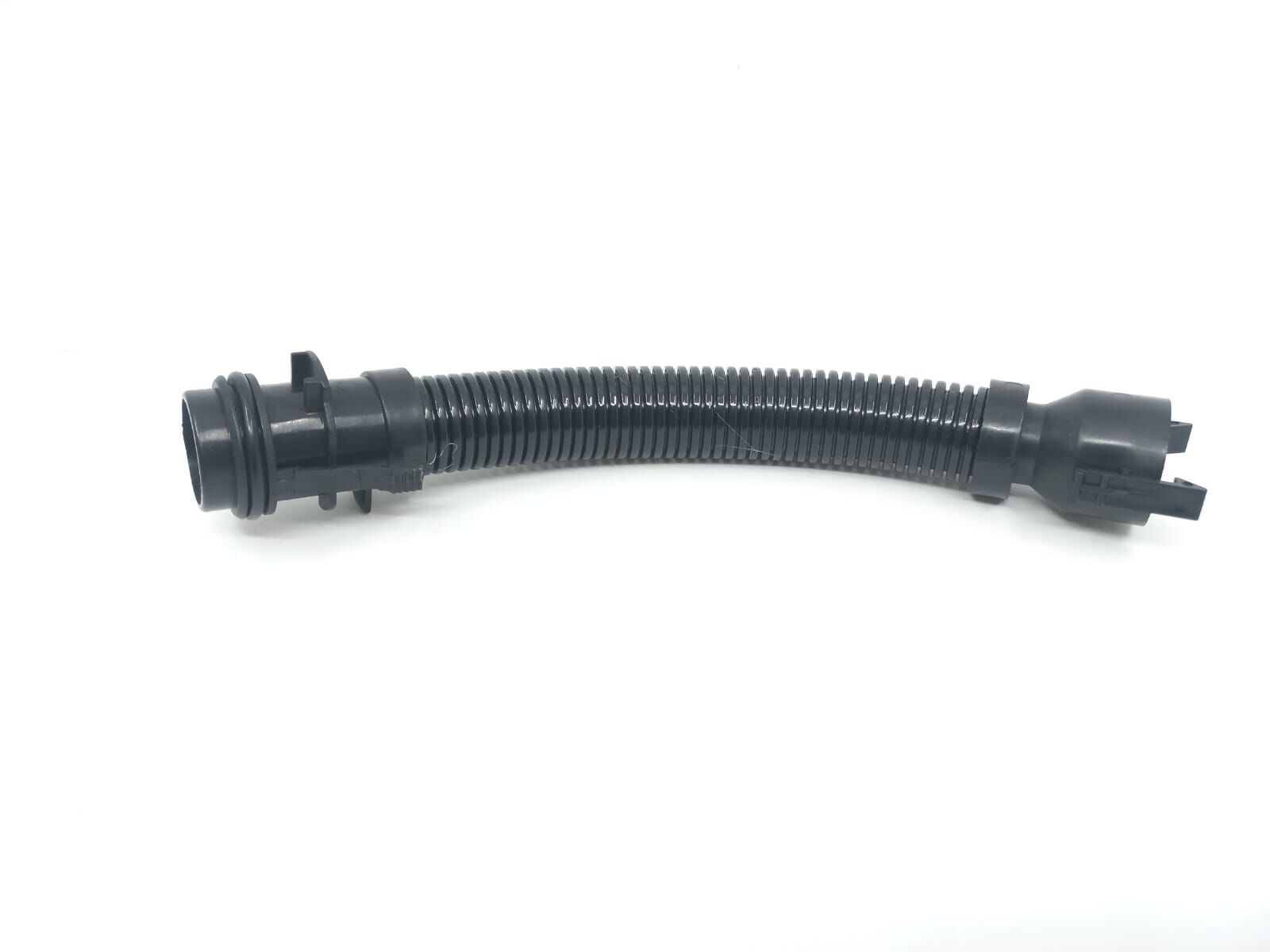BMW 1-3 SERİSİ TEMİZ HAVA BORUSU E87.E90.E92.X5 YAN SANAYİ