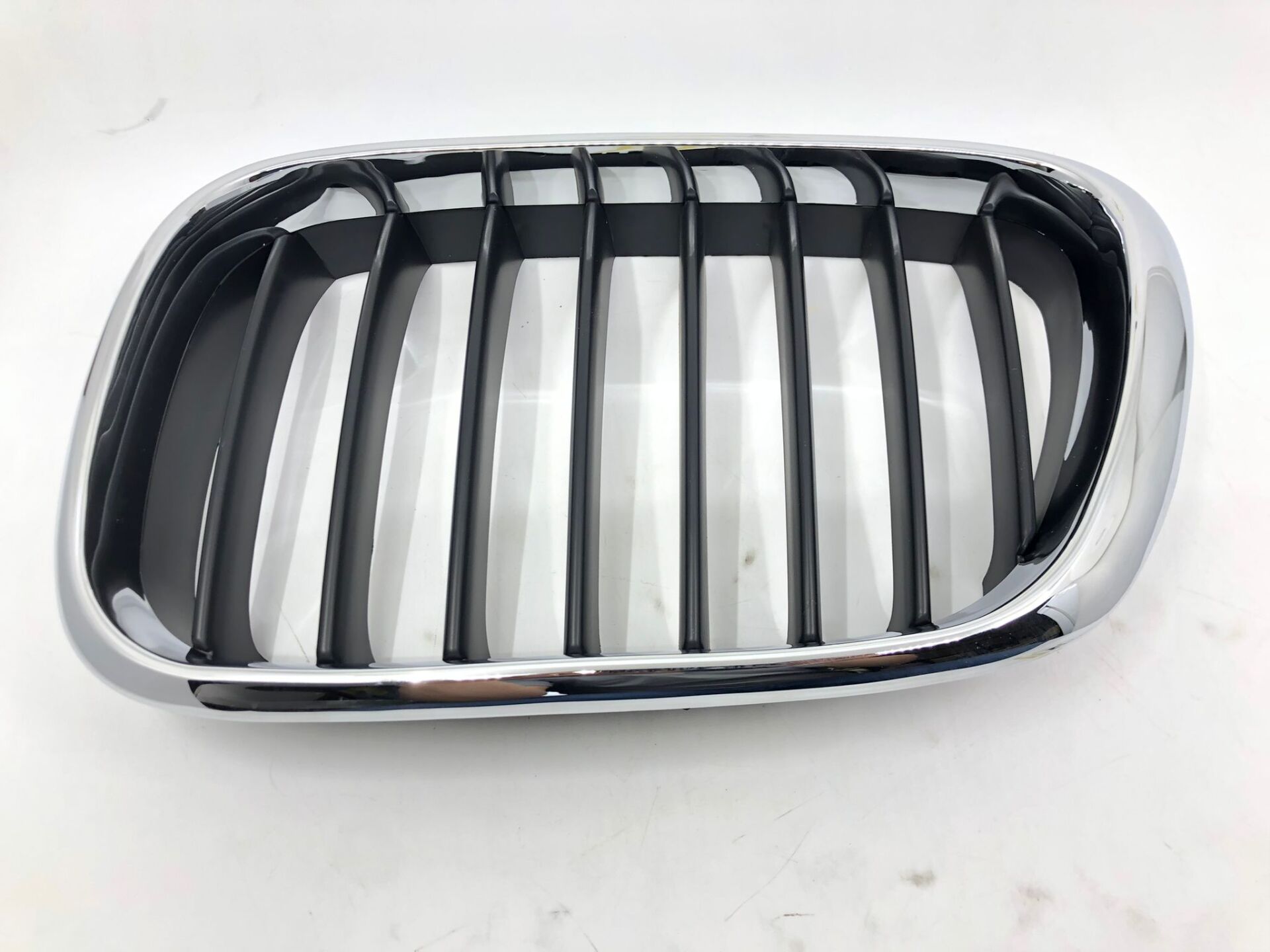 BMW X5 SERİSİ PANJUR DIŞI KROM İÇ SİYAH - L - E53.E.M. YAN SANAYİ