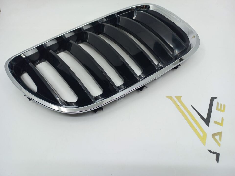 BMW X5 SERİSİ ÖN PANJUR BÖBREK - R - DIŞI KROM İÇ SİYAH E53 Y.M. YAN SANAYİ