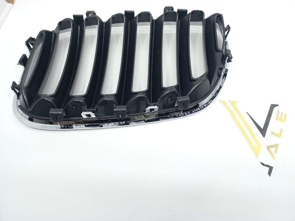 BMW X5 SERİSİ ÖN PANJUR BÖBREK - R - DIŞI KROM İÇ SİYAH E53 Y.M. YAN SANAYİ