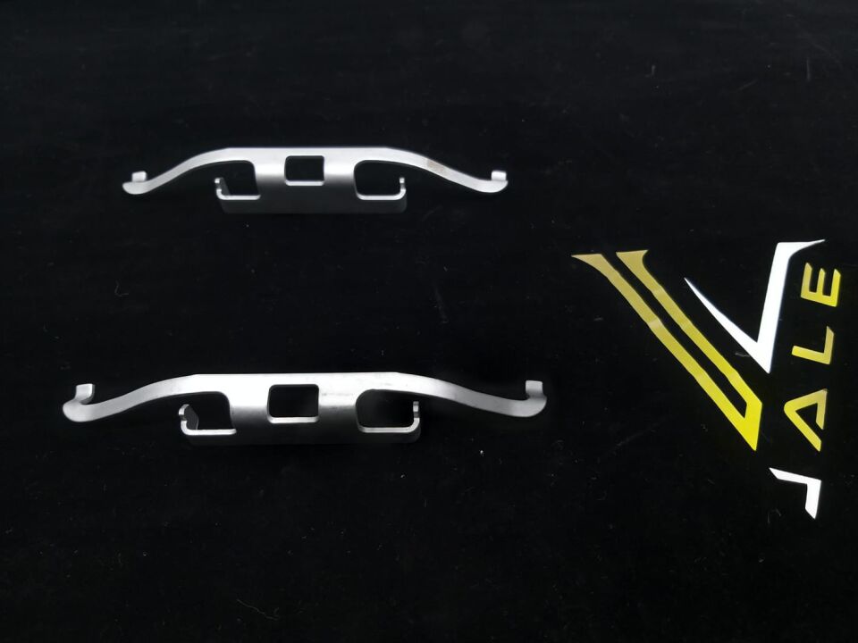 BMW 1 - 3 SERİSİ ARKA FREN BALATA YAYI - SAC - E46.E36.E34.E32.E87 BOSCH