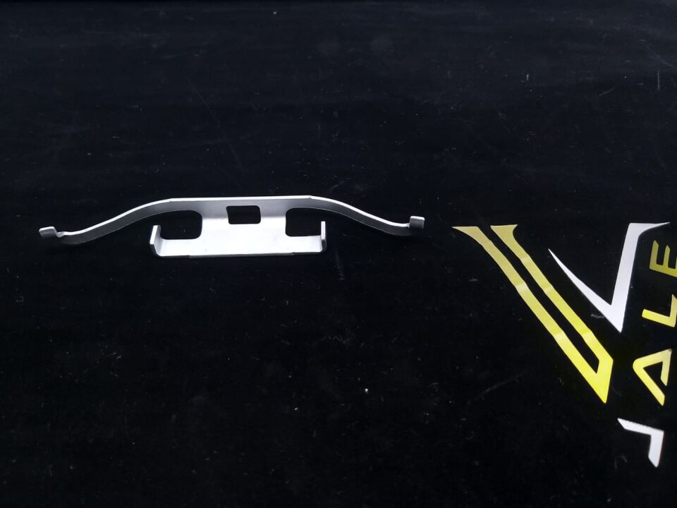 BMW 1 - 3 SERİSİ ARKA FREN BALATA YAYI - SAC - E46.E36.E34.E32.E87 BOSCH