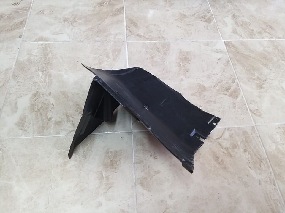 BMW 3 SERİSİ ÖN ÇAMURLUK UC DAVLUMBAZI - L - E46/4.E46/2 YAN SANAYİ
