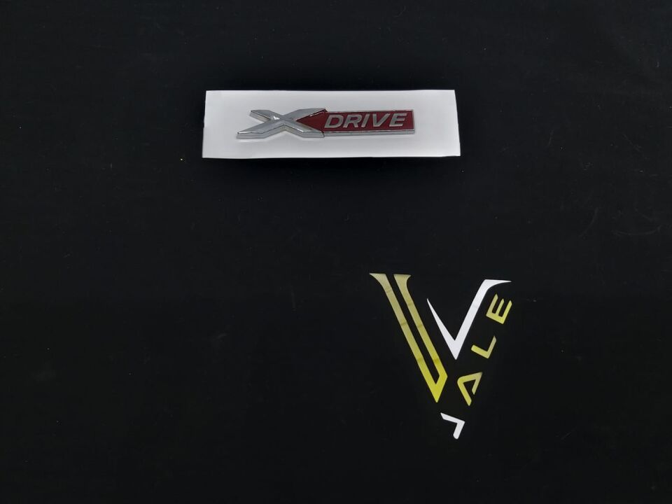 BMW 3-5 SERİSİ BAGAJ AMBLEMİ  XDRİVE KIRMIZI F20.F10.F30.G30.G20 YAN SANAYİ