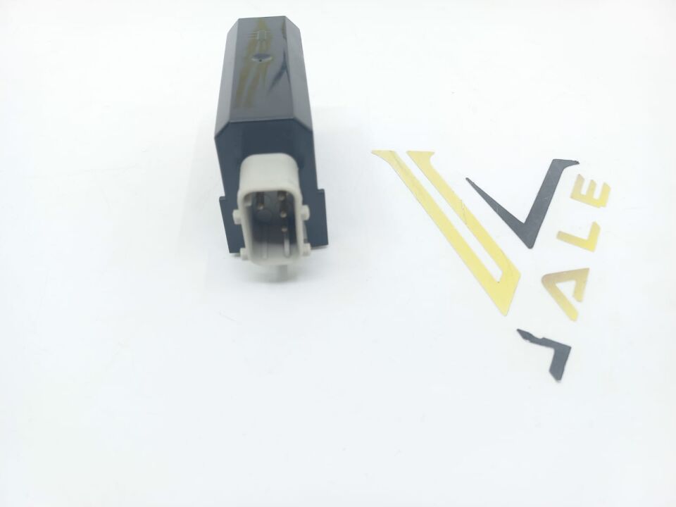 BMW 5-7 SERİSİ KAPI MERKEZİ KİLİT MOTORU E38.E39 YAN SANAYİ