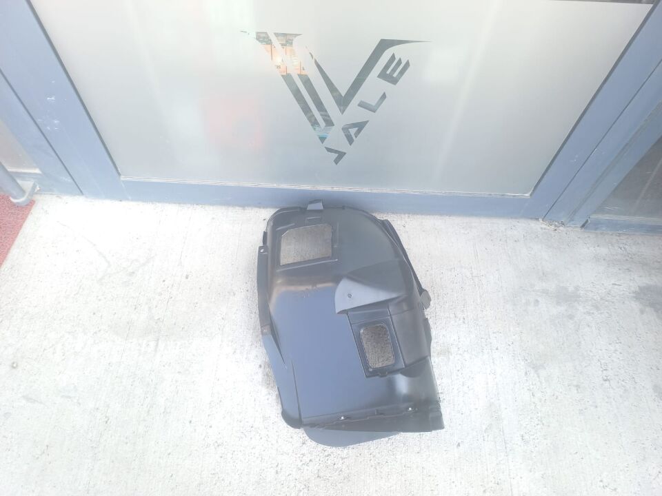 BMW 3 SERİSİ ÖN ÇAMURLUK UÇ DAVLUMBAZI - R - E90.LCI YAN SANAYİ