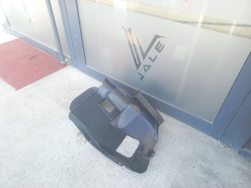 BMW 3 SERİSİ ÖN ÇAMURLUK UÇ DAVLUMBAZI - R - E90.LCI YAN SANAYİ