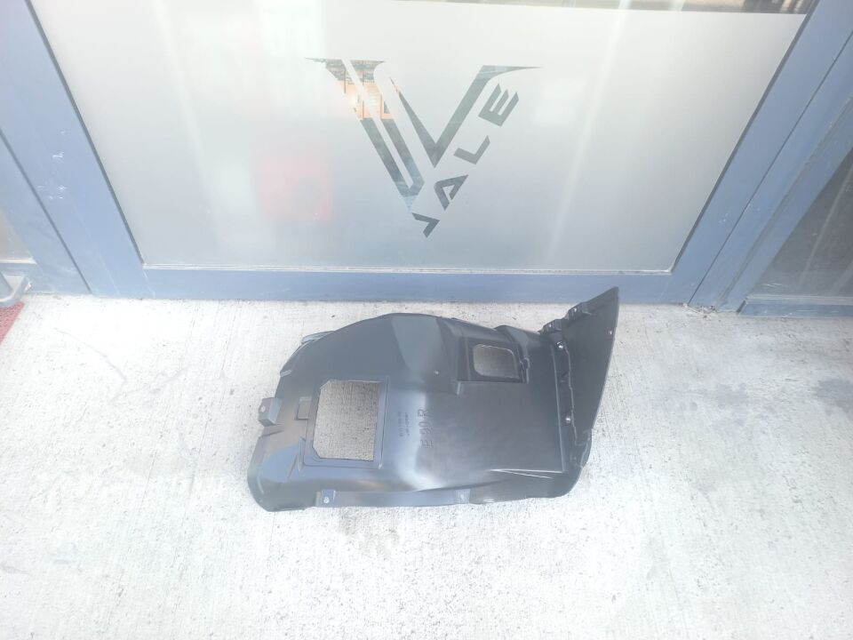 BMW 3 SERİSİ ÖN ÇAMURLUK UÇ DAVLUMBAZI - R - E90.LCI YAN SANAYİ