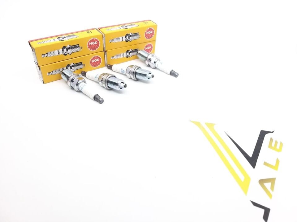 BMW 3 - 5 SERİSİ ATEŞLEME BUJİSİ 2288 4 ADET E30.E36.E39.M40.M43.M50.M52 4 LÜ NGK