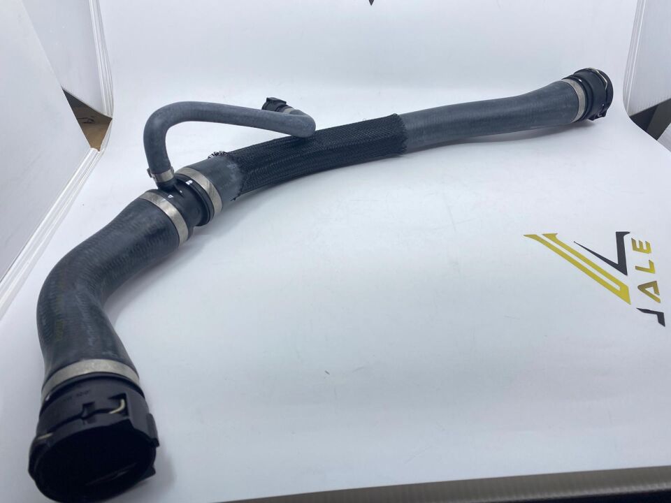 BMW 5 SERİSİ RADYATÖR ÜST HORTUMU E60.E61 YAN SANAYİ