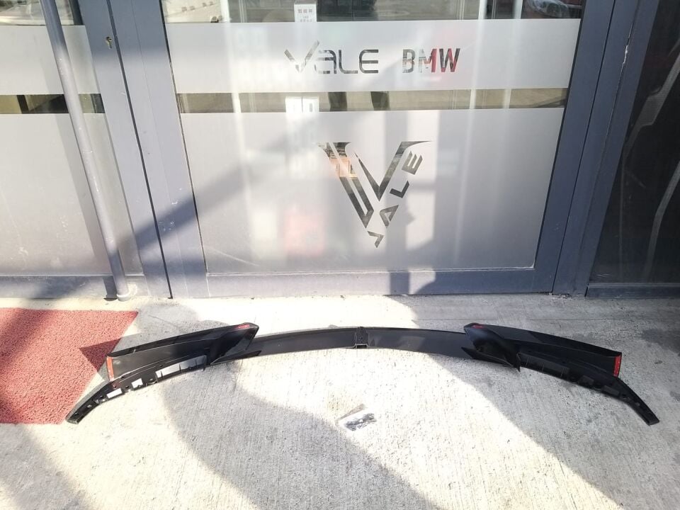 BMW 3 SERİSİ ÖN TAMPON SPOYLERİ - M - LİP TAİWAN - PARLAK SİYAH F30 YAN SANAYİ