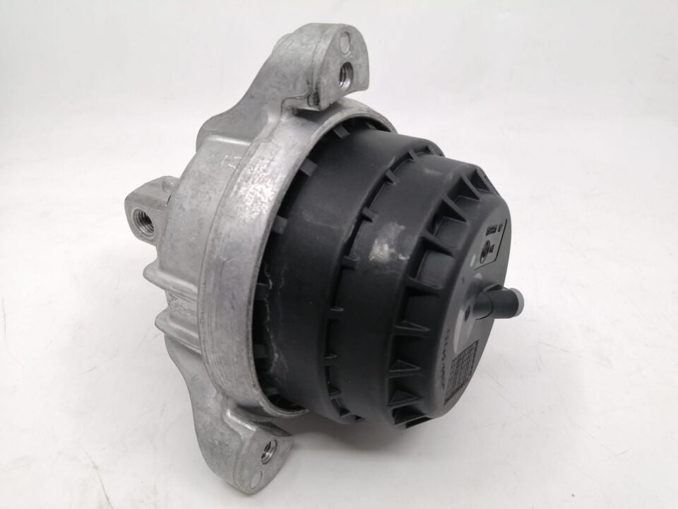 BMW 5 SERİSİ MOTOR KULAK TAKOZU  - L - F10.520dx.525dx ORJİNAL