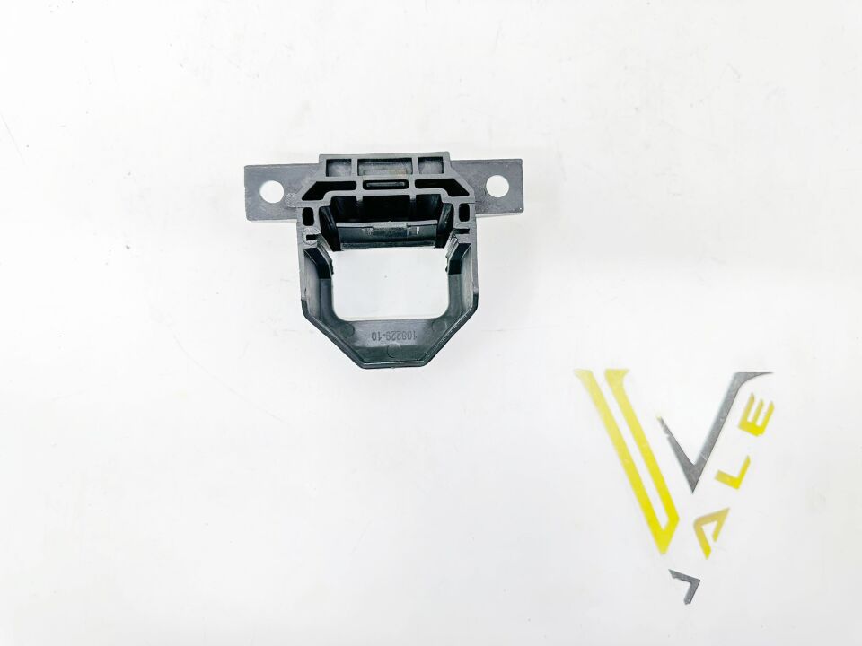 BMW 3-X1 SERİSİ RADYATÖR ALT BRAKETİ E87.E90.E84 YAN SANAYİ