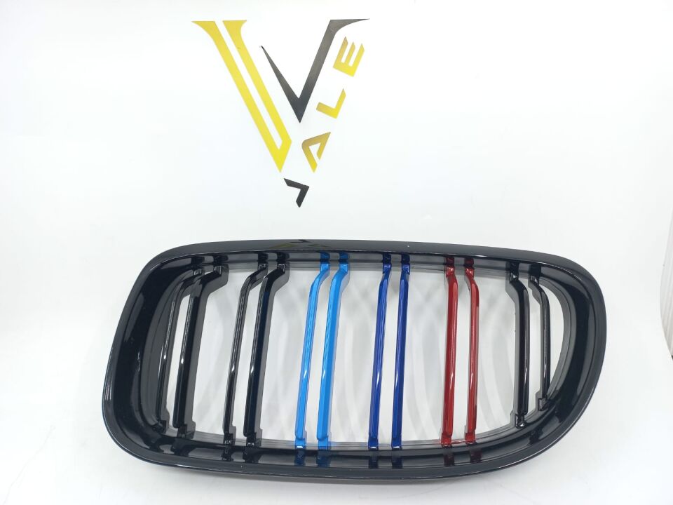 BMW 3 SERİSİ PANJUR BÖBREK TAKIMI PARLAK SİYAH - M- E90.LCI YAN SANAYİ