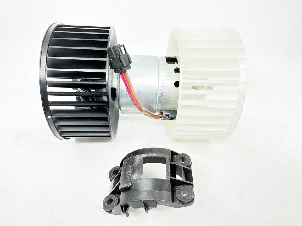 BMW 3 SERİSİ KALORİFER MOTORU E46 YAN SANAYİ