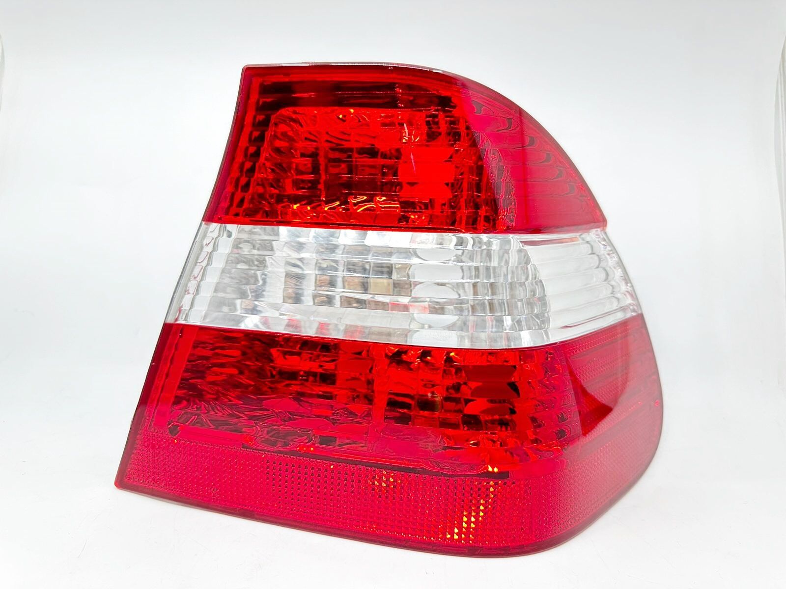 BMW 3 SERİSİ STOP LAMBASI BEYAZ - R - E46/4.>09 YAN SANAYİ