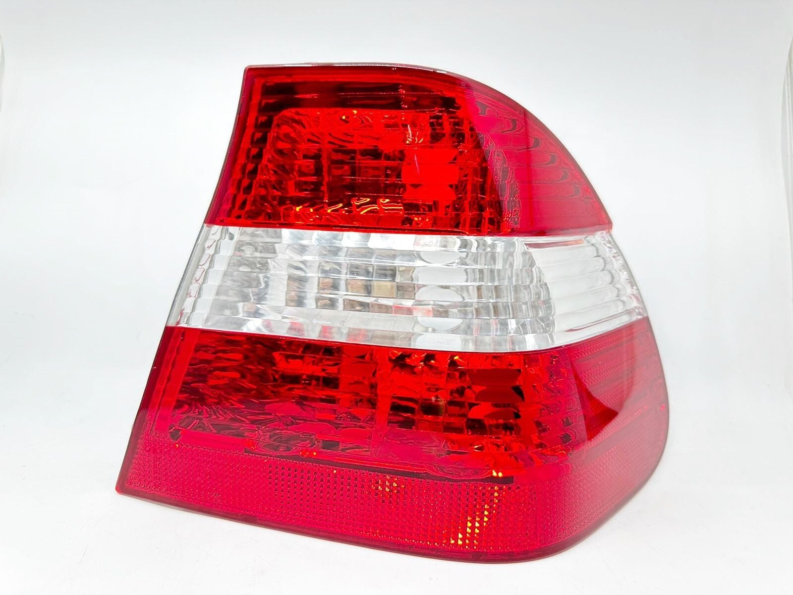 BMW 3 SERİSİ STOP LAMBASI BEYAZ - R - E46/4.>09 YAN SANAYİ