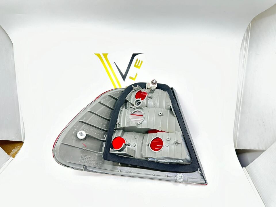 BMW 3 SERİSİ STOP LAMBASI BEYAZ - R - E46/4.>09 YAN SANAYİ