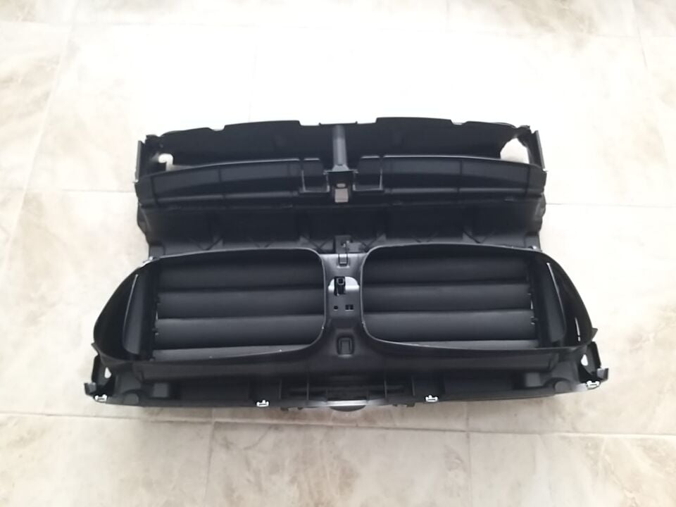 BMW 5 SERİSİ ÖN PANEL HAVA KANALI MOTORLU F10.F11 YAN SANAYİ