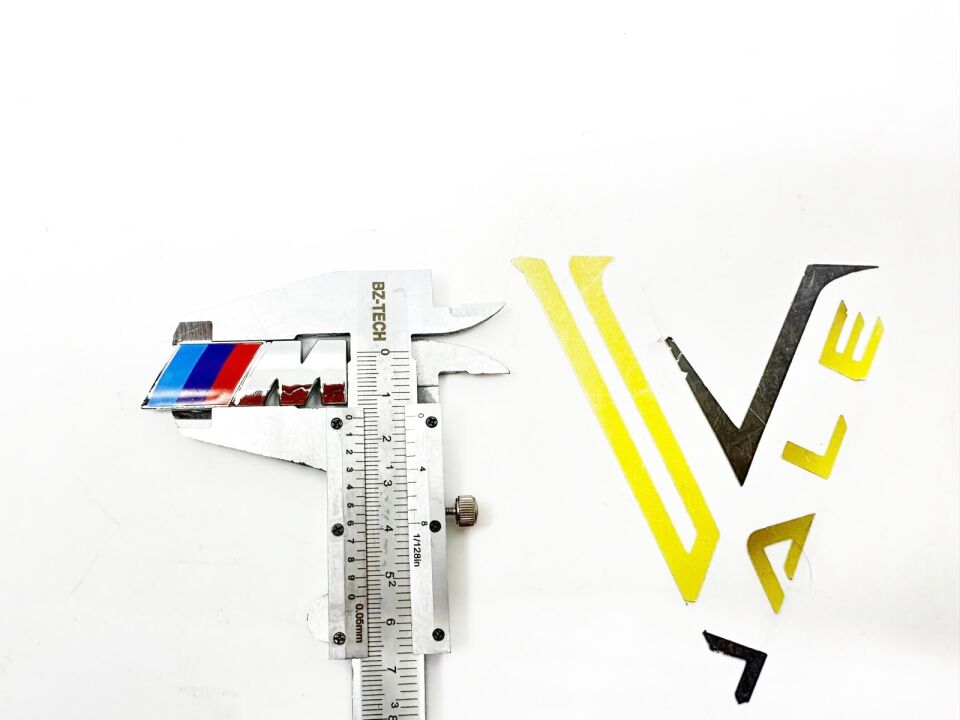 BMW 3-5 SERİSİ ÖN ÇAMURLUK AMBLEMİ - M - KÜÇÜK F20.F30.G20.F10 YAN SANAYİ