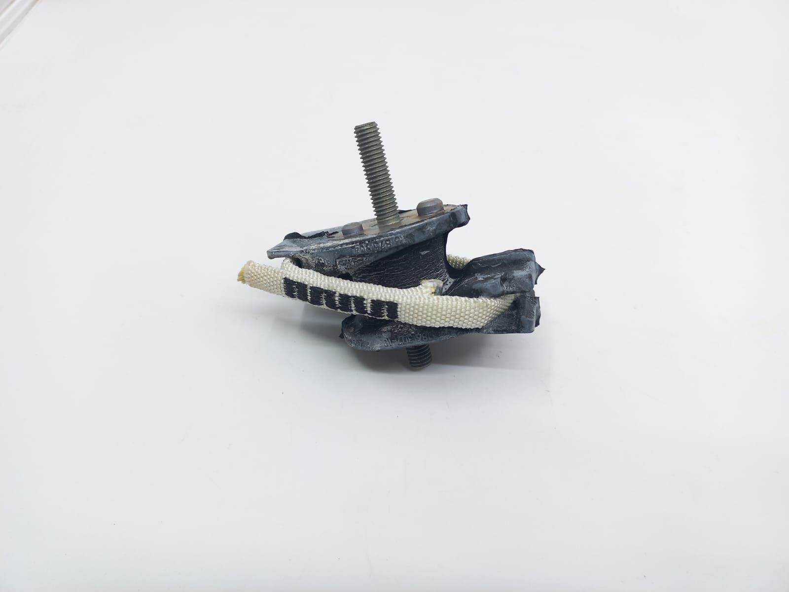 BMW 1-3 SERİSİ ŞANZUMAN TRAVRES TAKOZU F20.F30 LEMFÖRDER