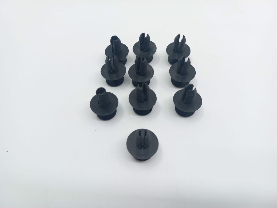 BMW 3-5 SERİSİ BAGAJ KLİPSİ E39.E46.E36.E60 10 LU YAN SANAYİ