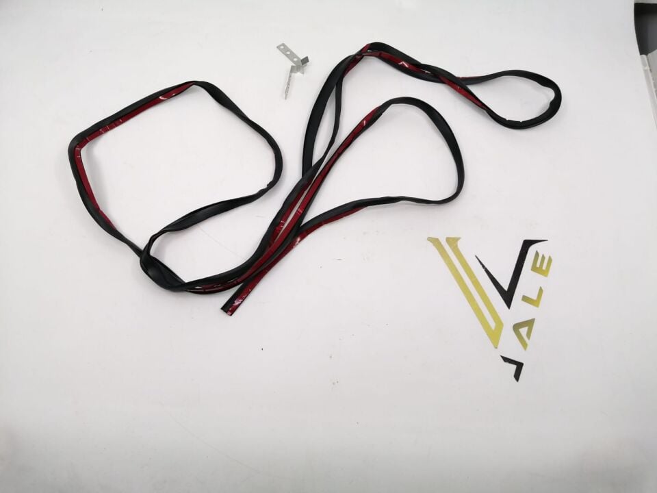 BMW 3 SERİSİ MARŞBİYEL KAPLAMA FİTİLİ E36 YAN SANAYİ