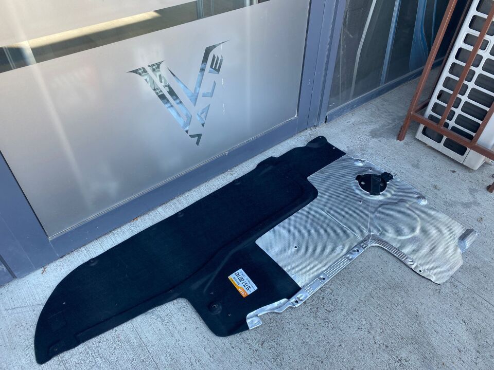 BMW 5 SERİSİ ŞANZUMAN ALT MUHAFAZA F10.F06 YAN SANAYİ