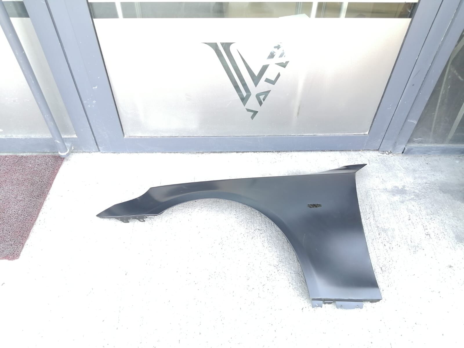 BMW 5 SERİSİ ÖN ÇAMURLUK - L - SAC - E60.E61 YAN SANAYİ