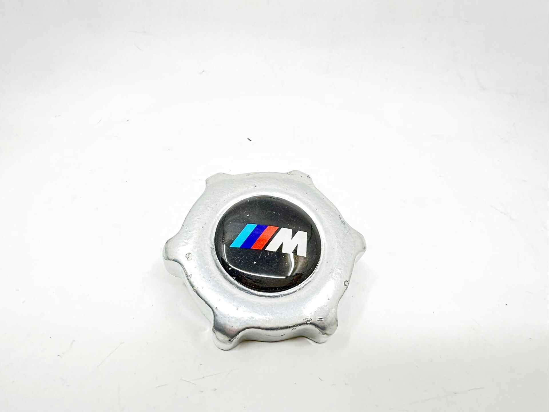 BMW 3-5 SERİSİ MOTOR YAĞ KAPAĞI - M - E36.E46.Z3.M3 YAN SANAYİ