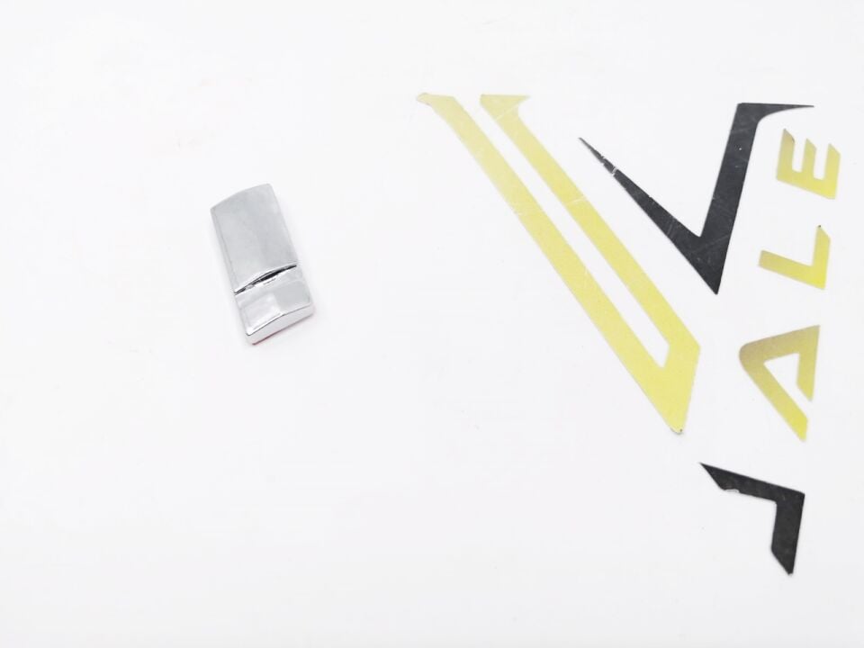 BMW 3 SERİSİ BAGAJ AMBLEM - İ - E30 YAN SANAYİ