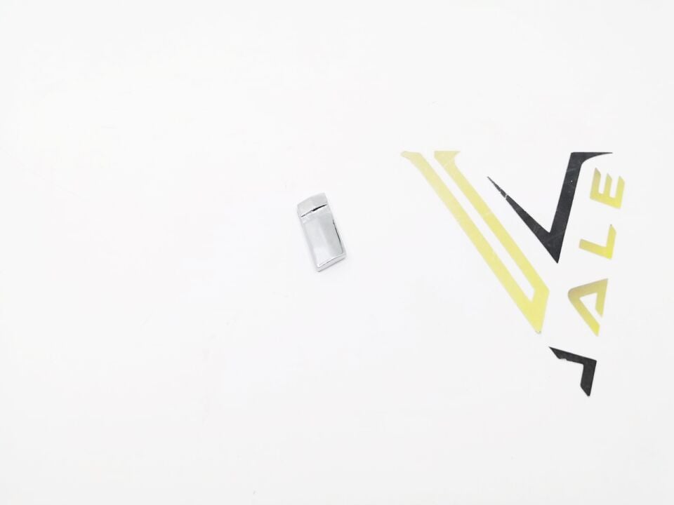 BMW 3 SERİSİ BAGAJ AMBLEM - İ - E30 YAN SANAYİ