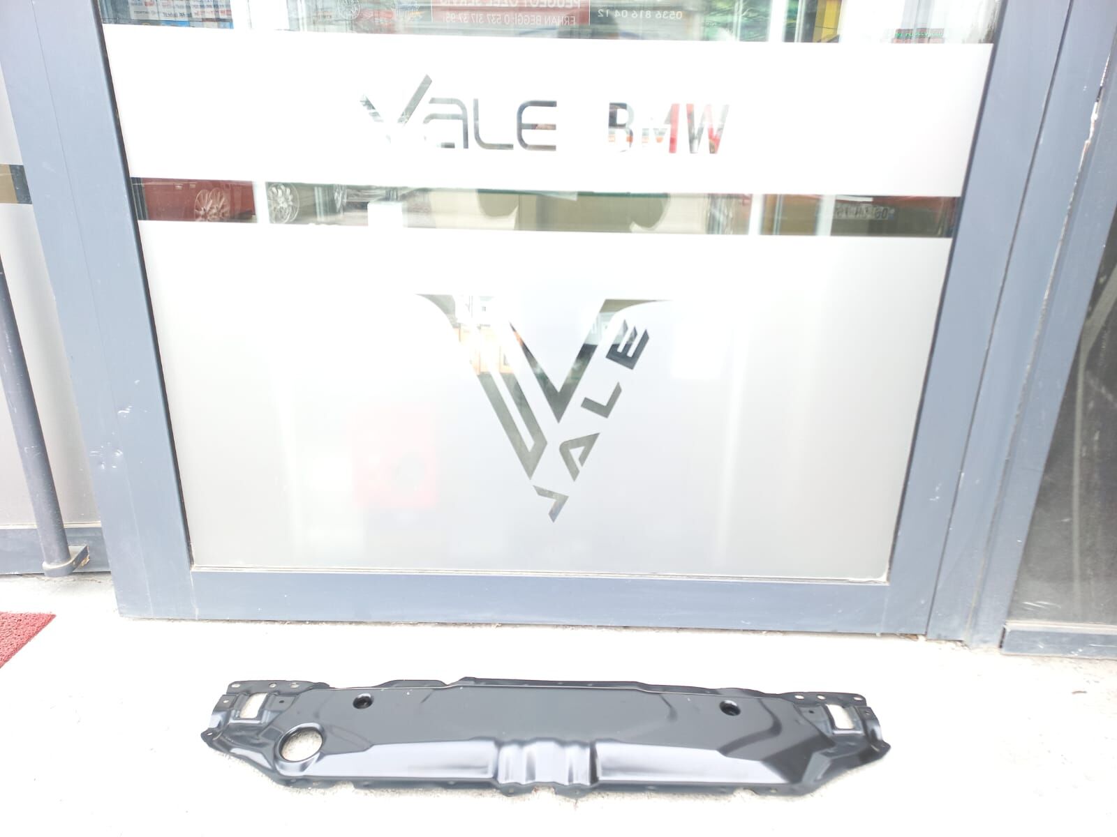 BMW 5 SERİSİ ÖN PANEL ÜST PARÇASI E60 YAN SANAYİ