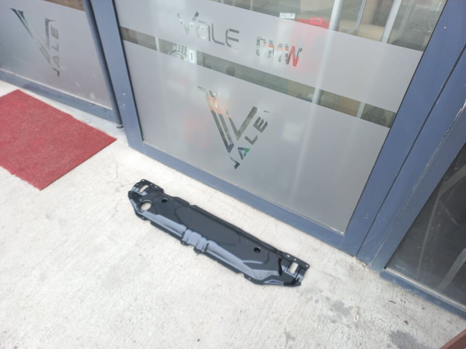 BMW 5 SERİSİ ÖN PANEL ÜST PARÇASI E60 YAN SANAYİ