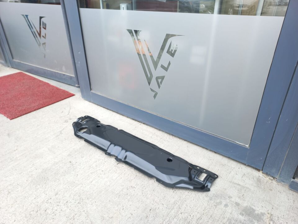 BMW 5 SERİSİ ÖN PANEL ÜST PARÇASI E60 YAN SANAYİ