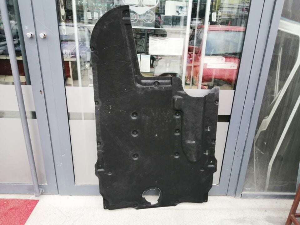 BMW 5-7 SERİSİ ŞANZUMAN ALT MUHAFAZA F10.F07 YAN SANAYİ