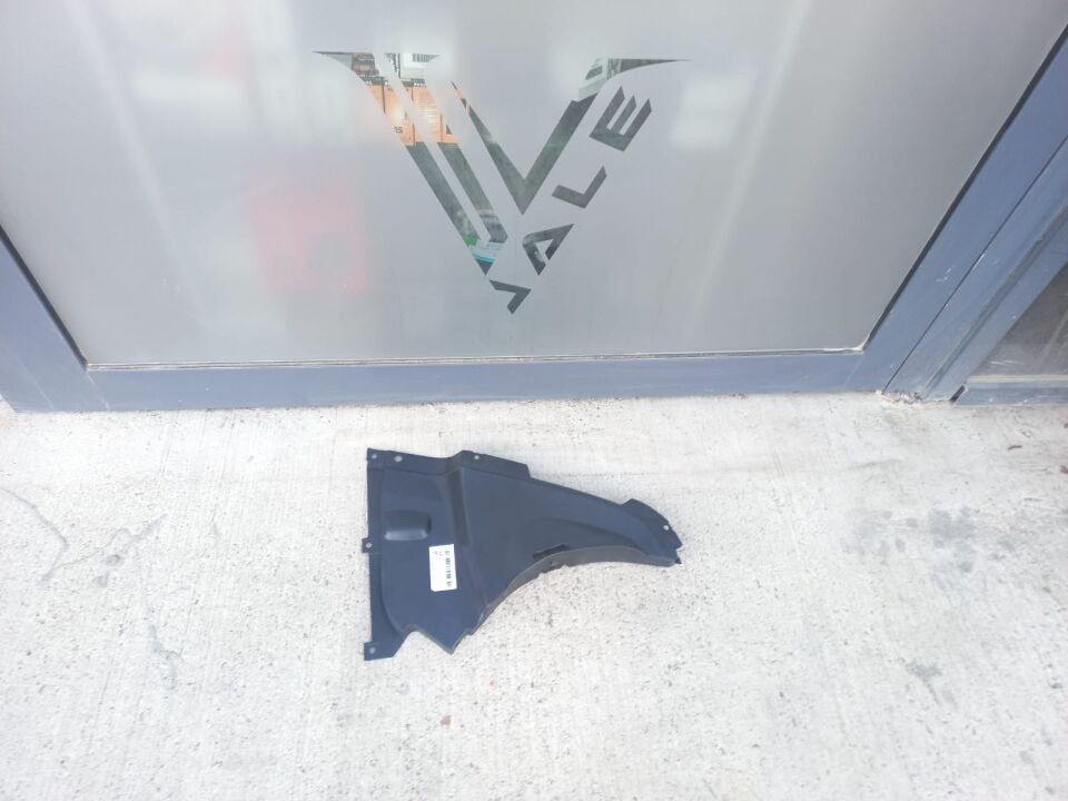 BMW 3 SERİSİ ALT KÜREK BAKALİTİ -M- L F30 YAN SANAYİ