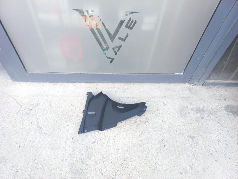 BMW 3 SERİSİ ALT KÜREK BAKALİTİ -M- L F30 YAN SANAYİ